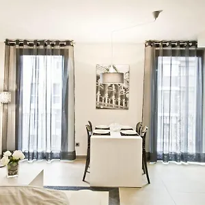 up-suites-bcn.topbarcelonahotels.com/