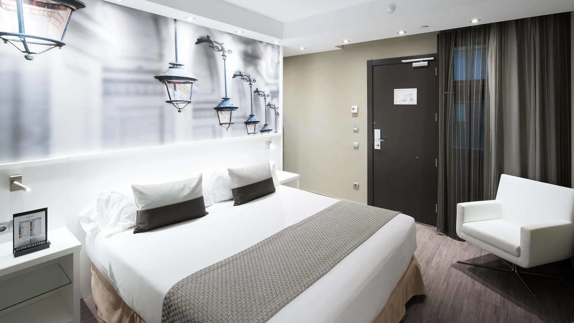 ***  Catalonia Avinyo Hotel Barcelona Spain