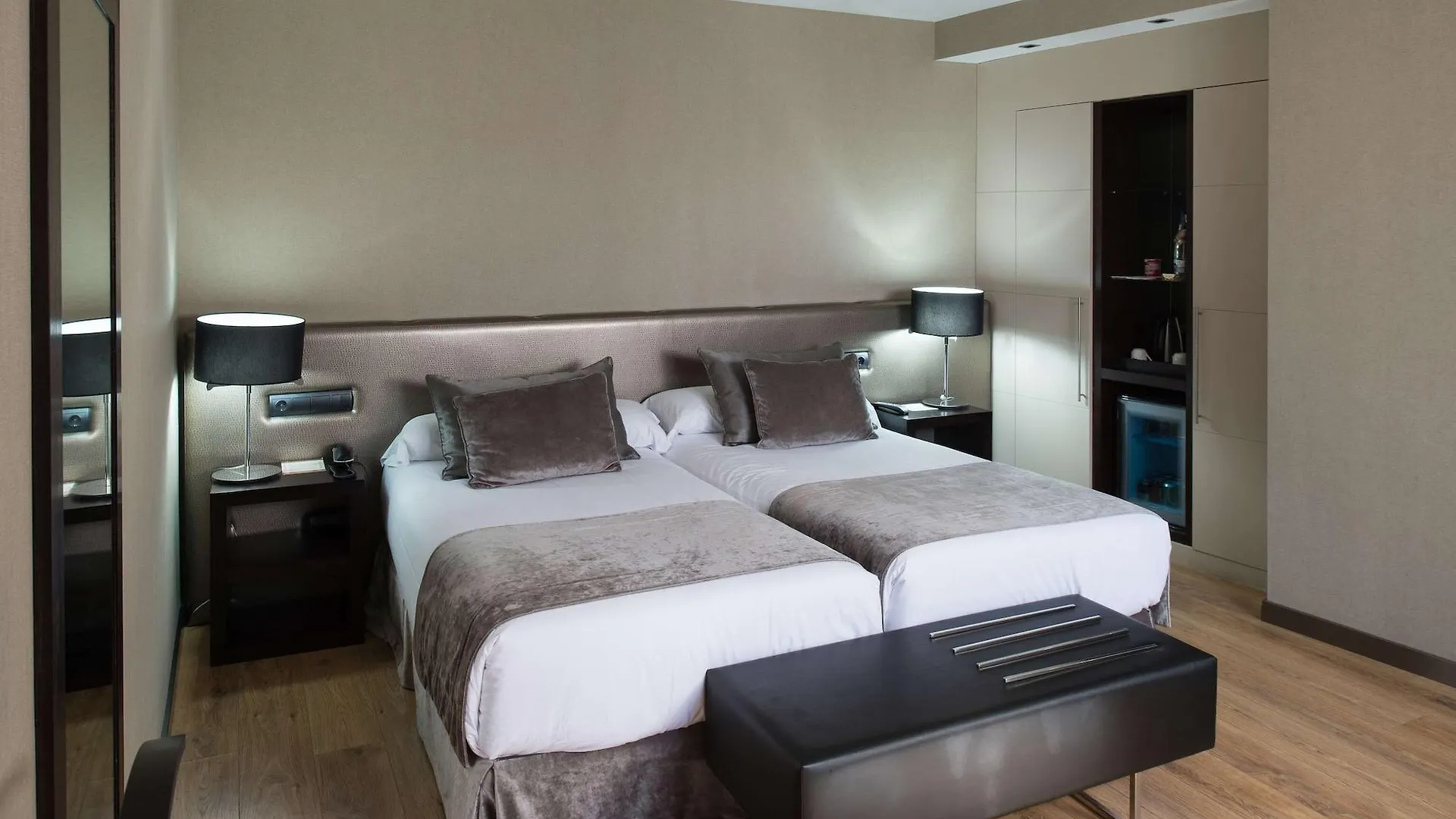 ***  Hotel Catalonia Avinyo à Barcelone Espagne