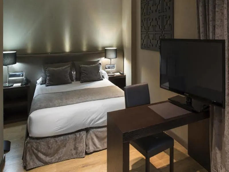 Hotel Catalonia Avinyo à Barcelone